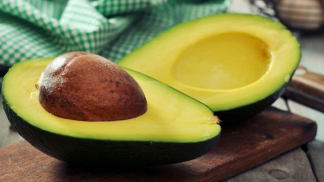 Peruvian avocado exports plunge amid logistics tensions amid Russia-Ukraine conflict