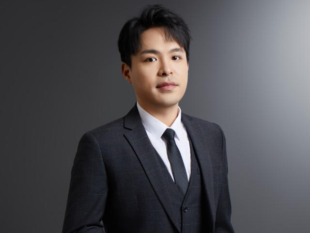 Zhongchao Yang
