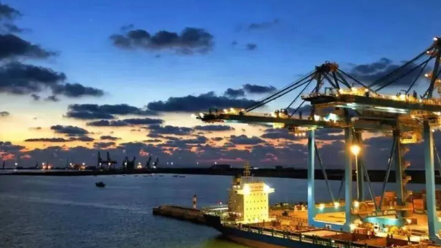 Freight Rates Slump for 8th Week, 6% of Sailings Axed